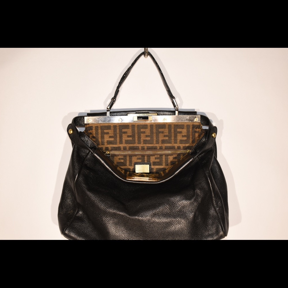 ⛔️SOLD⛔️FENDI MEDIUM PEEKABOO